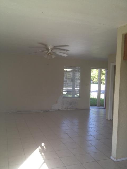 3904 Woodview Dr, Ceres, CA 95307 photo 2