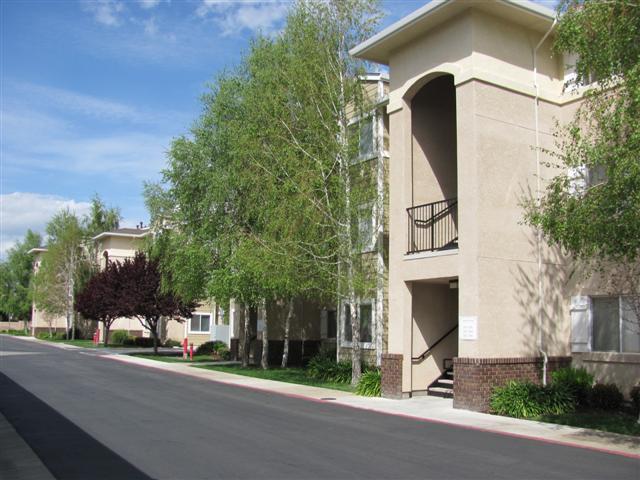 565 Peerless Way #303, Tracy, CA 95376 photo 2