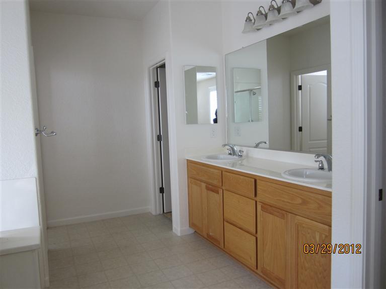 2952 Essie Way, Modesto, CA 95355 photo 5