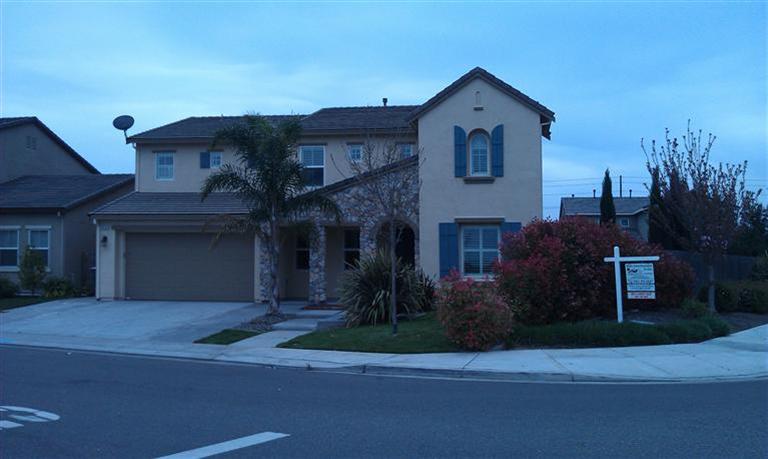 2400 La Playa Ln, Modesto, CA 95355 photo 1