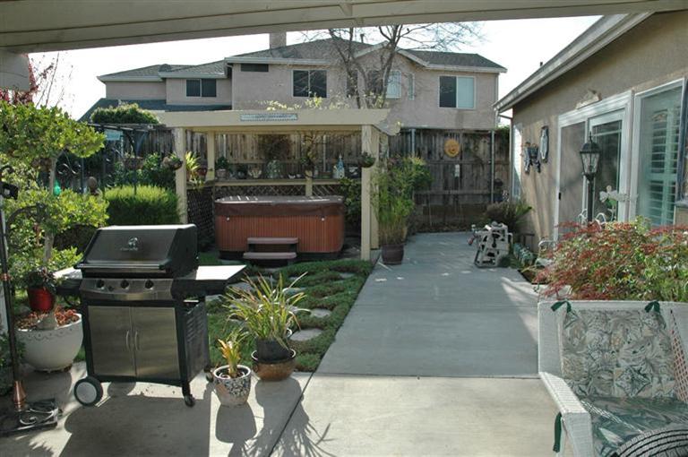 2074 Sanctuary Pl, Manteca, CA 95337 photo 18