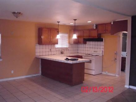 661 Spruce St, Turlock, CA 95380 photo 3