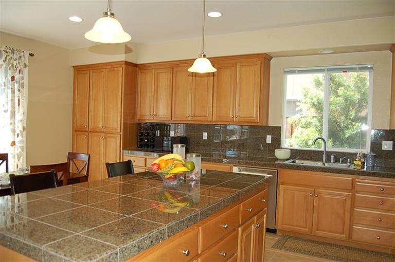 1422 Daisy Dr, Patterson, CA 95363 photo 4