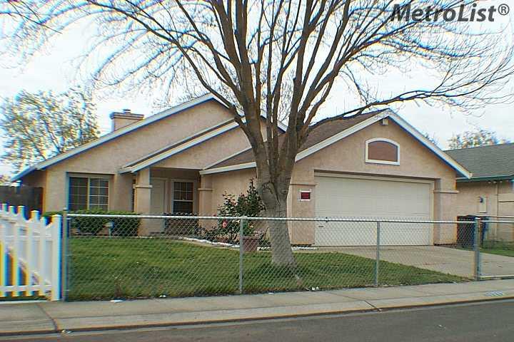1212 Cribari Dr, Modesto, CA 95358 photo 1