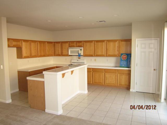 601 Roadrunner Dr, Patterson, CA 95363 photo 2