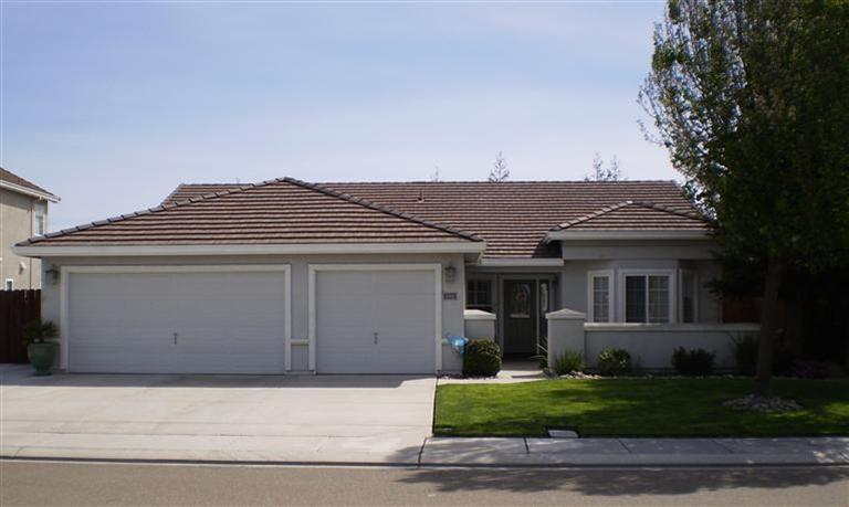 1582 Queensland Ave, Manteca, CA 95337 photo 1