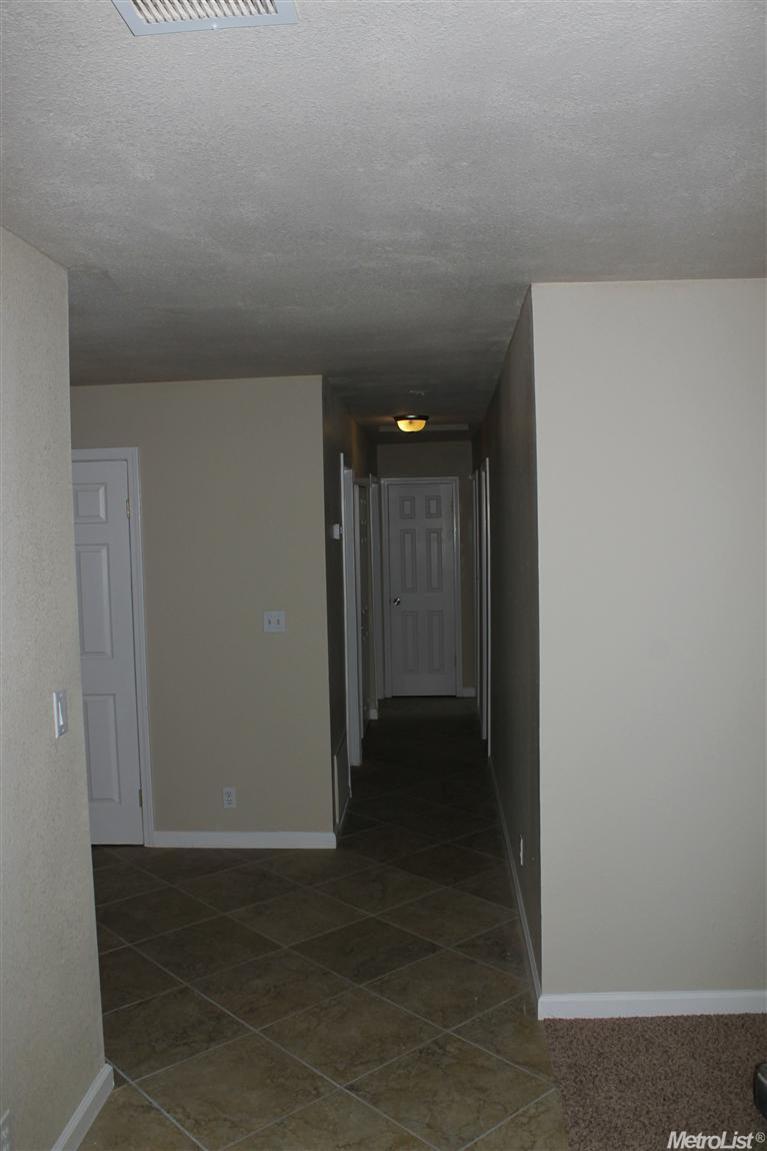 8369 Rasmussen Cir, Elverta, CA 95626 photo 5