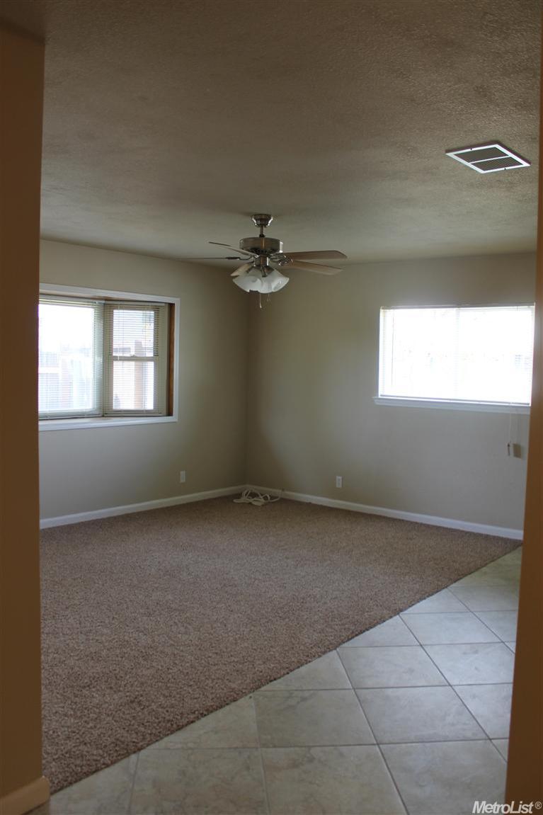 8369 Rasmussen Cir, Elverta, CA 95626 photo 6