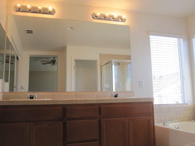 1426 Gloria Ct, Tracy, CA 95377 photo 4
