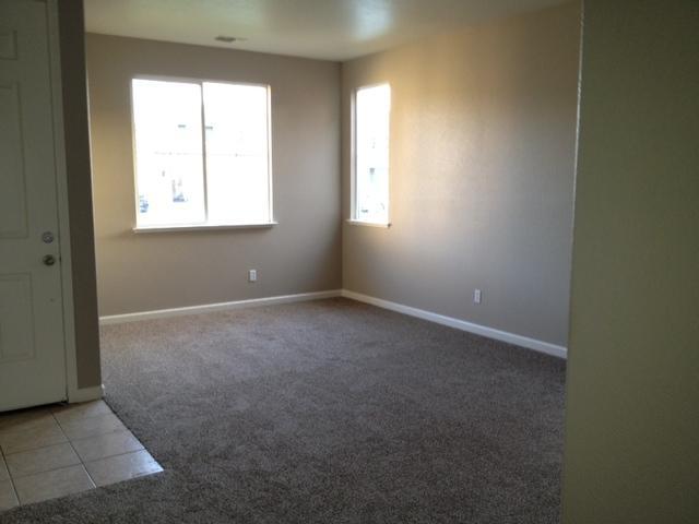 83 Travertine Ct, Lathrop, CA 95330 photo 4