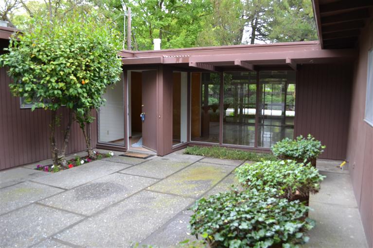 780 Elmwood Dr, Davis, CA 95616 photo 3