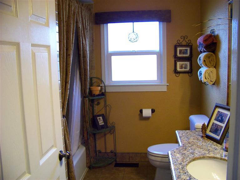 1724 E Marshall St, Turlock, CA 95380 photo 9