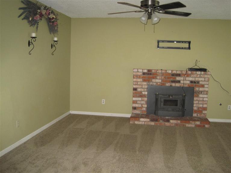 901 Guava Dr, Modesto, CA 95356 photo 4