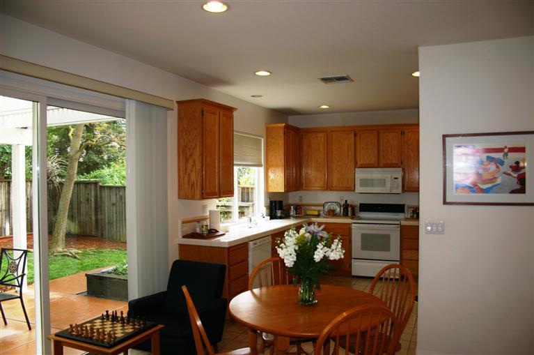 1573 Pinnacles Pl, Davis, CA 95616 photo 2