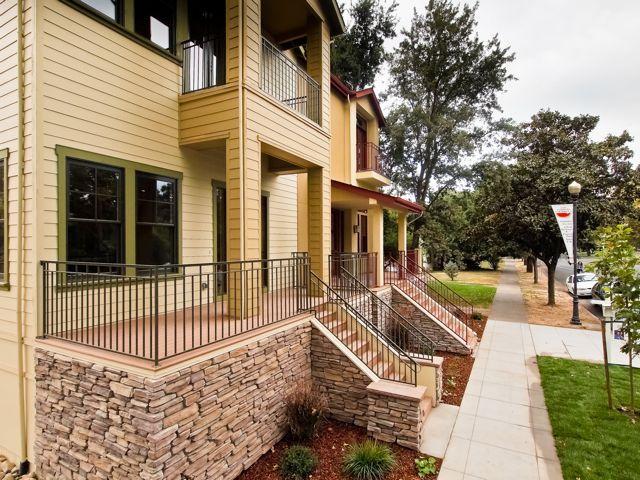 339 B St, Davis, CA 95616 photo 1