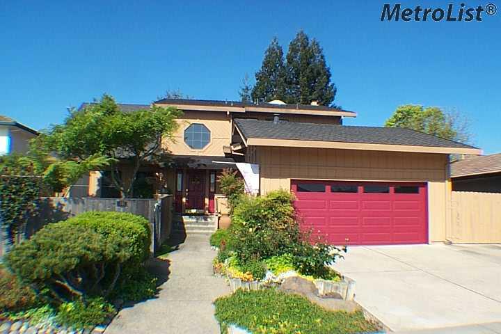 741 Atherton Dr, Lodi, CA 95242 photo 1