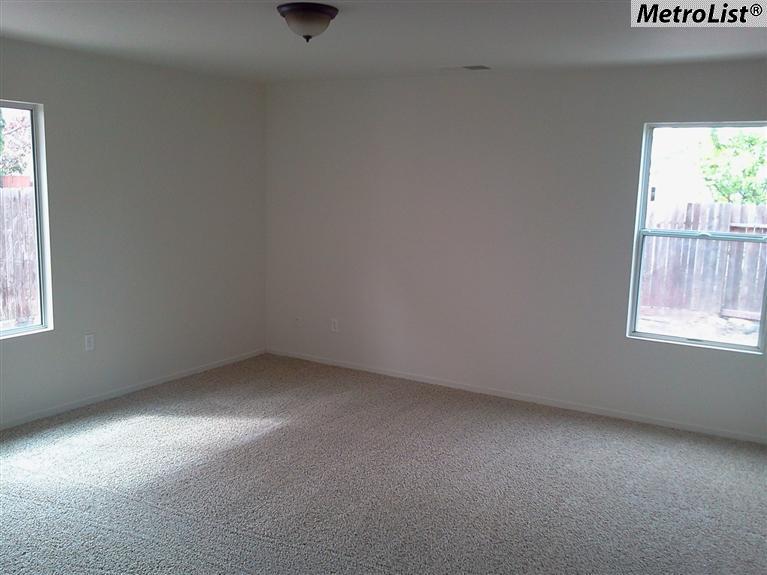 1127 Yellowhammer Dr, Patterson, CA 95363 photo 3