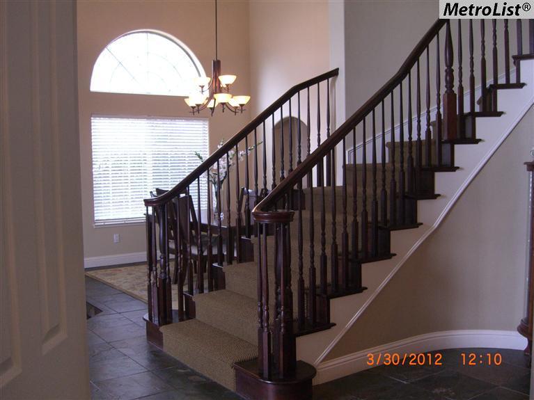 2305 Kampen Ct, Modesto, CA 95356 photo 2
