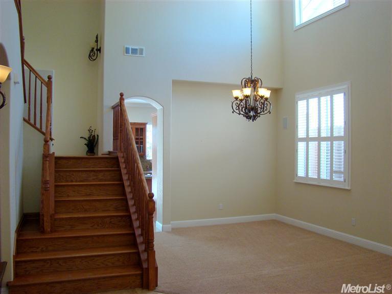 8596 Pershing Ave, Fair Oaks, CA 95628 photo 2