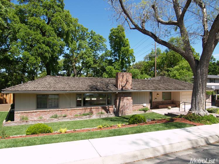1125 Edgebrook Dr, Modesto, CA 95354 photo 1