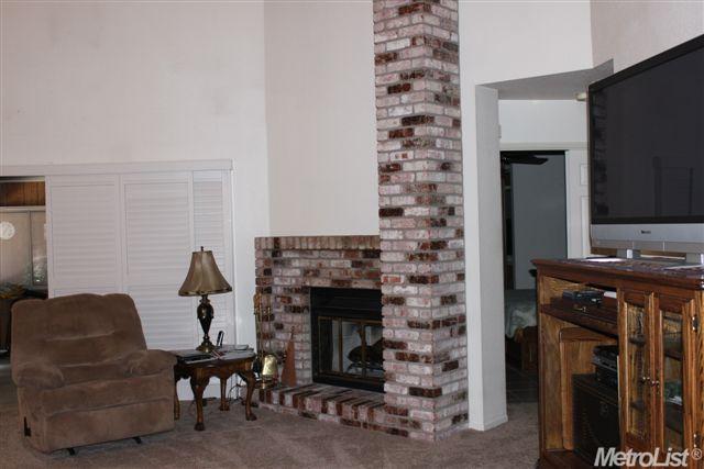 555 Oakbrook Dr, Modesto, CA 95354 photo 10