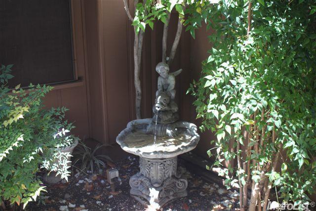555 Oakbrook Dr, Modesto, CA 95354 photo 9