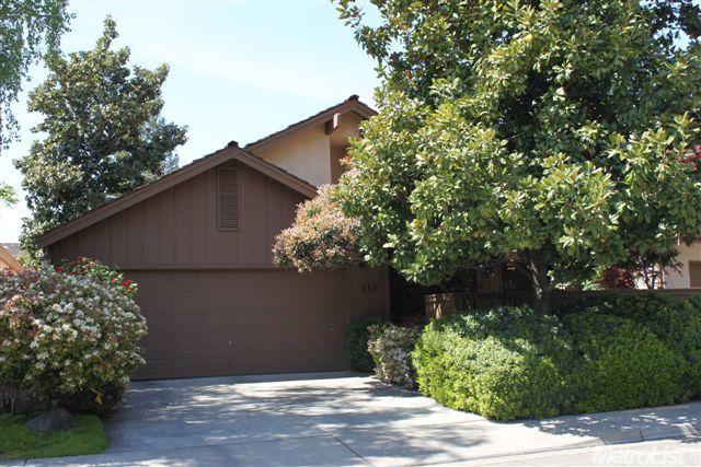 555 Oakbrook Dr, Modesto, CA 95354 photo 2