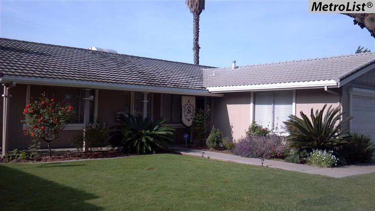 1928 Applegate Dr, Modesto, CA 95350 photo 2