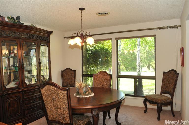 19385 Iron Mountain Dr, Grass Valley, CA 95945 photo 2