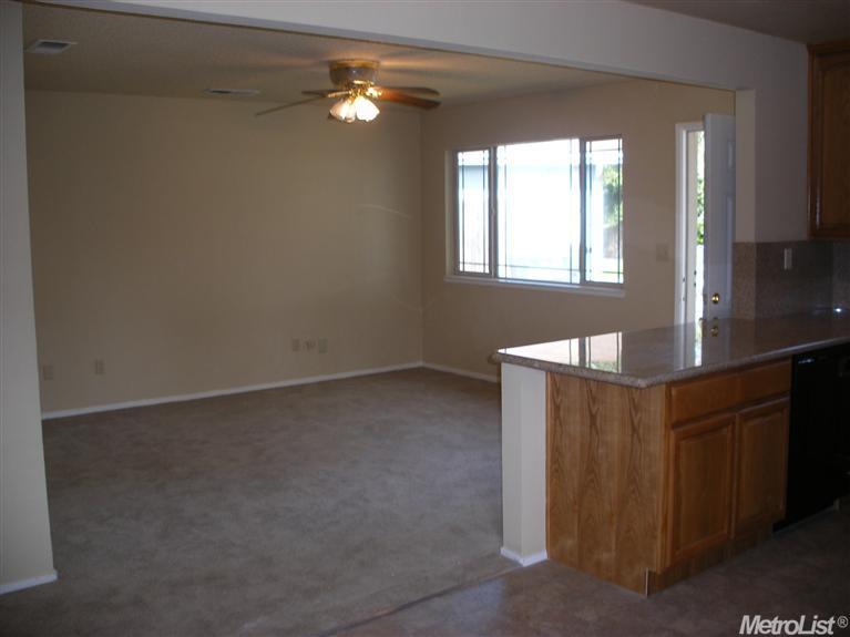 2017 Tilton Pl, Modesto, CA 95355 photo 3