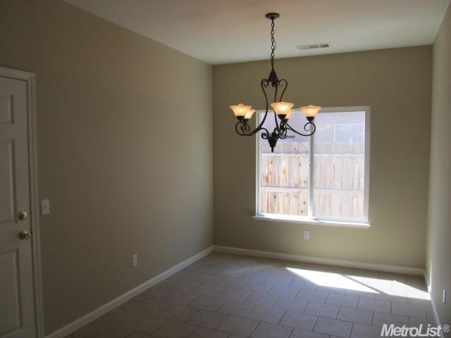 3521 Isabella Dr, Modesto, CA 95355 photo 5