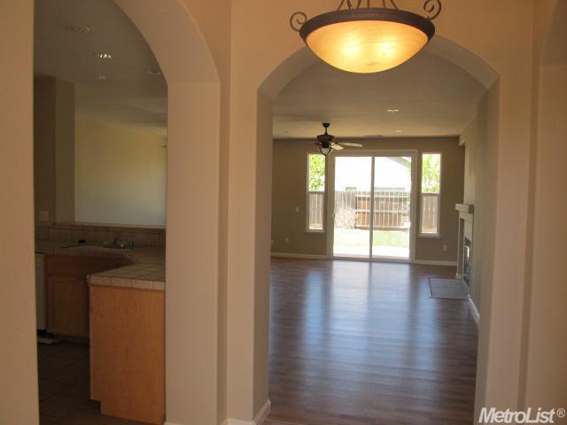3521 Isabella Dr, Modesto, CA 95355 photo 3