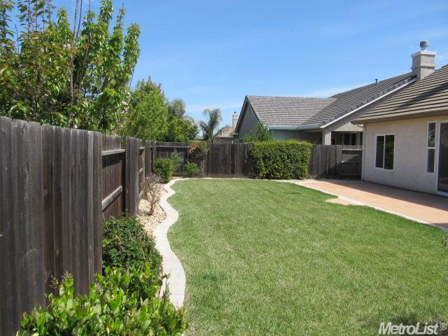 3521 Isabella Dr, Modesto, CA 95355 photo 2