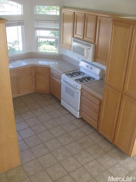2109 Trafalgar Dr, Modesto, CA 95355 photo 3
