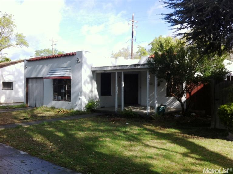 211 E 12th St, Tracy, CA 95376 photo 1