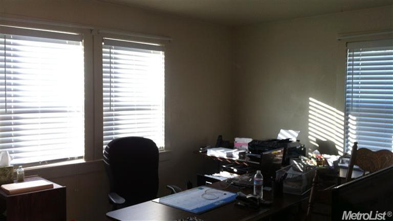 2145 Main St, Escalon, CA 95320 photo 7