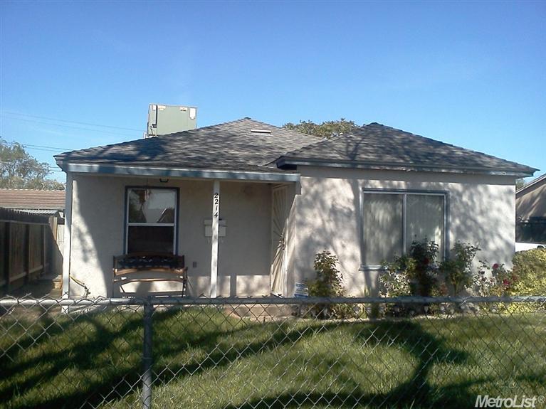 2214 Strivens Ave, Modesto, CA 95350 photo 1