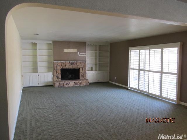 1001 Strathmore Dr, Modesto, CA 95355 photo 4