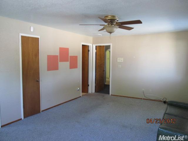 1001 Strathmore Dr, Modesto, CA 95355 photo 8