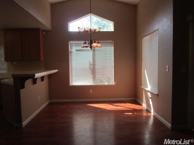 105 Via Marsala, Gustine, CA 95322 photo 7