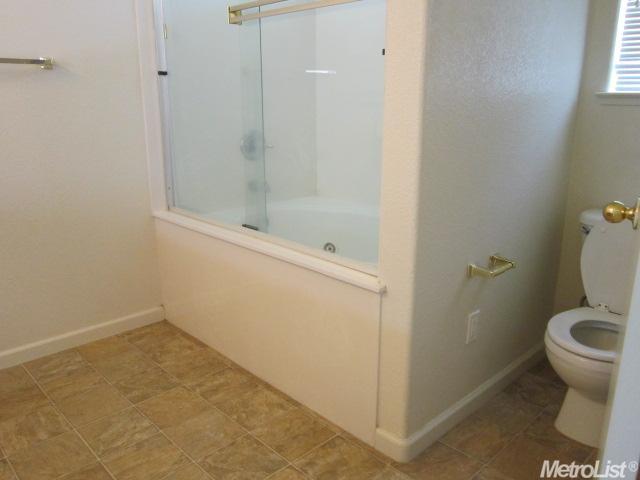 105 Via Marsala, Gustine, CA 95322 photo 17