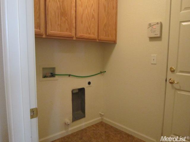105 Via Marsala, Gustine, CA 95322 photo 11