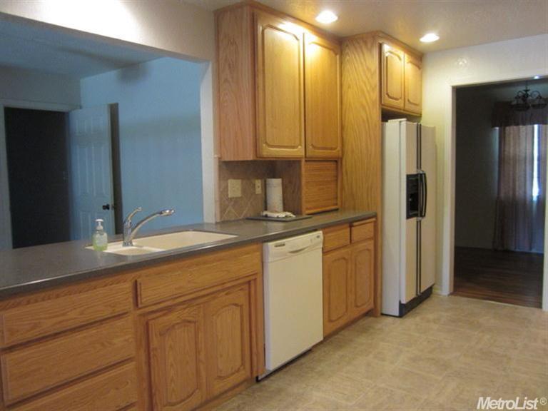 715 Vera Ave, Ripon, CA 95366 photo 4