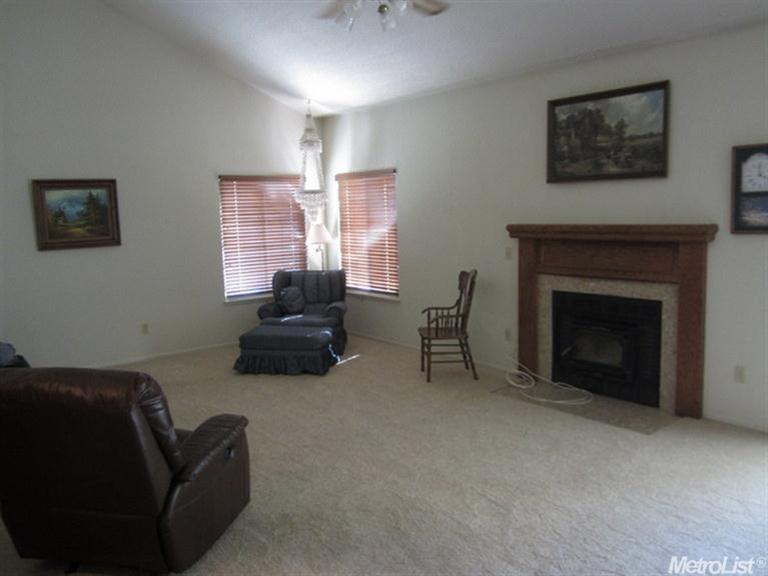 715 Vera Ave, Ripon, CA 95366 photo 5