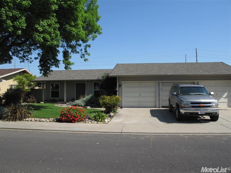 2701 Stoneridge Dr, Modesto, CA 95355 photo 2