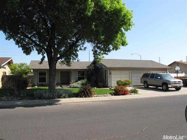 2701 Stoneridge Dr, Modesto, CA 95355 photo 1