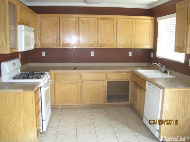 824 Emily St, Turlock, CA 95380 photo 5