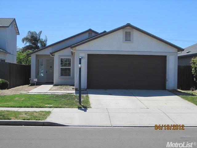 824 Emily St, Turlock, CA 95380 photo 1