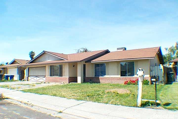 1647 Molly Ln, Ceres, CA 95307 photo 1