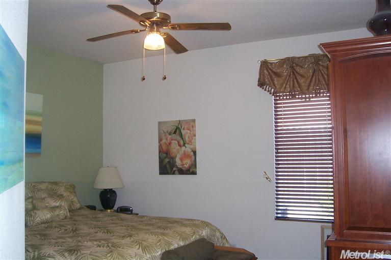 5725 Ridgepoint Dr, Antelope, CA 95843 photo 2